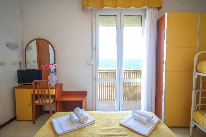 Hotel Carnaby Rimini Eksteriør bilde