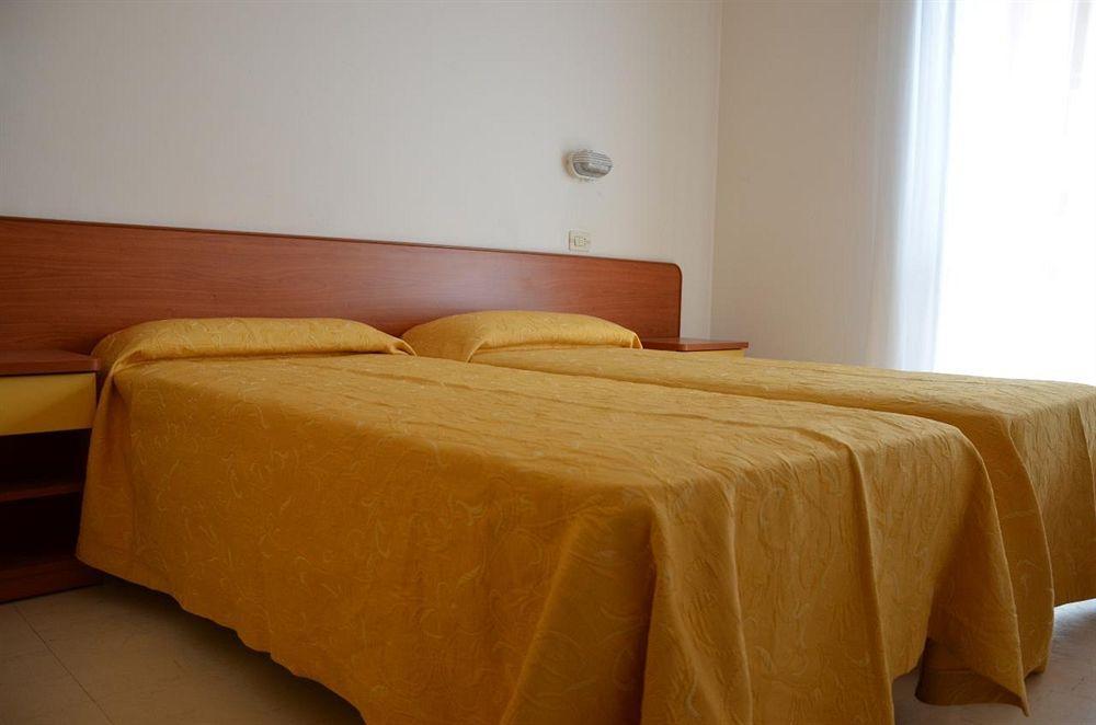 Hotel Carnaby Rimini Eksteriør bilde