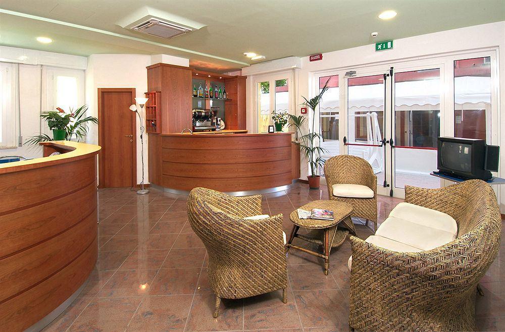 Hotel Carnaby Rimini Eksteriør bilde